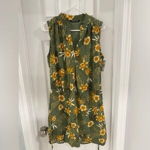 Vertiche size large dress NWT